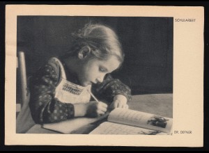 Foto AK Mädchen bei Schularbeit, Dr. Defner Verlag Otto Paulmann Betzdorf 6.2.53