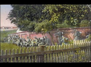 AK Infanterie in Verfolgung des Feindes durch ein Dorf, gebraucht Burgweiler
