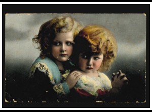 Kinder-Ansichtskarte: Ängstliche Schwestern, gelaufen 5.7.1912