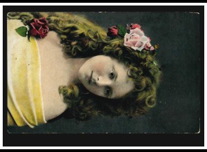 Künstler-AK Frauenportrait mit Rosen im Haar, KAMENZ 12.1.1909