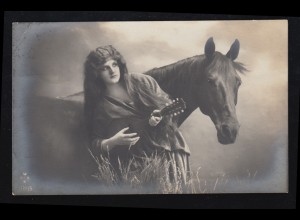 Liebes-AK Foto: Frau mit Laute und Pferd, DRESDEN-ALTSTADT 3.10.1921
